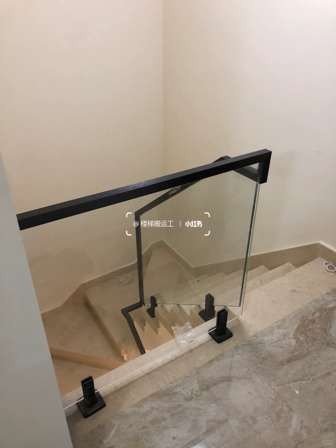 超香的350一米玻璃扶手