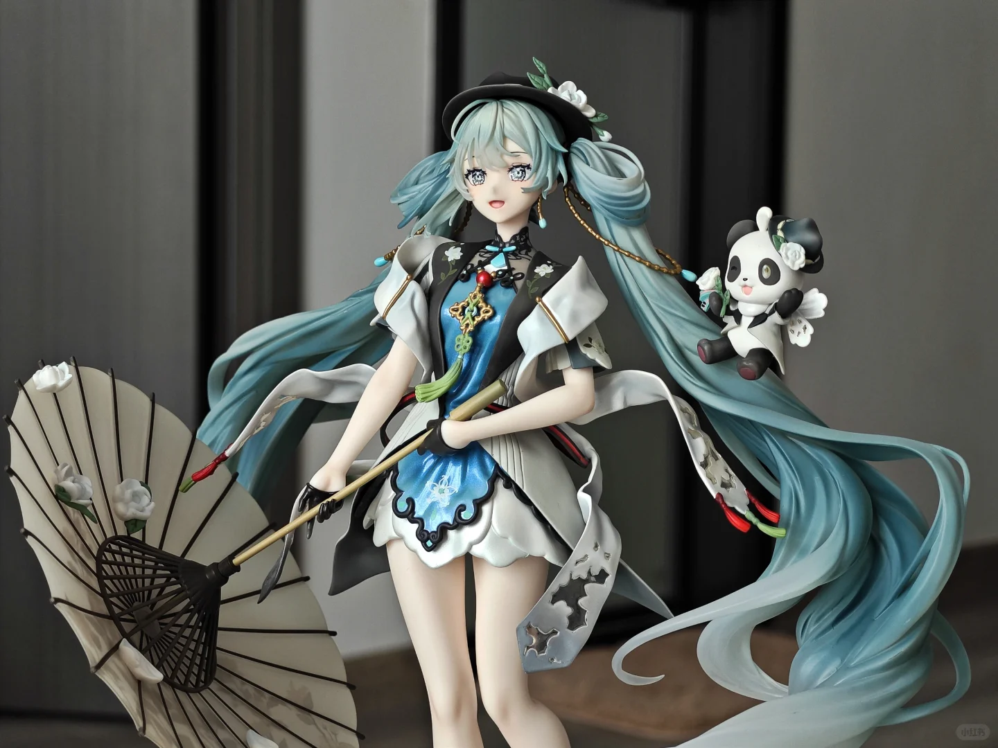 天青色等烟雨，而我在等你....