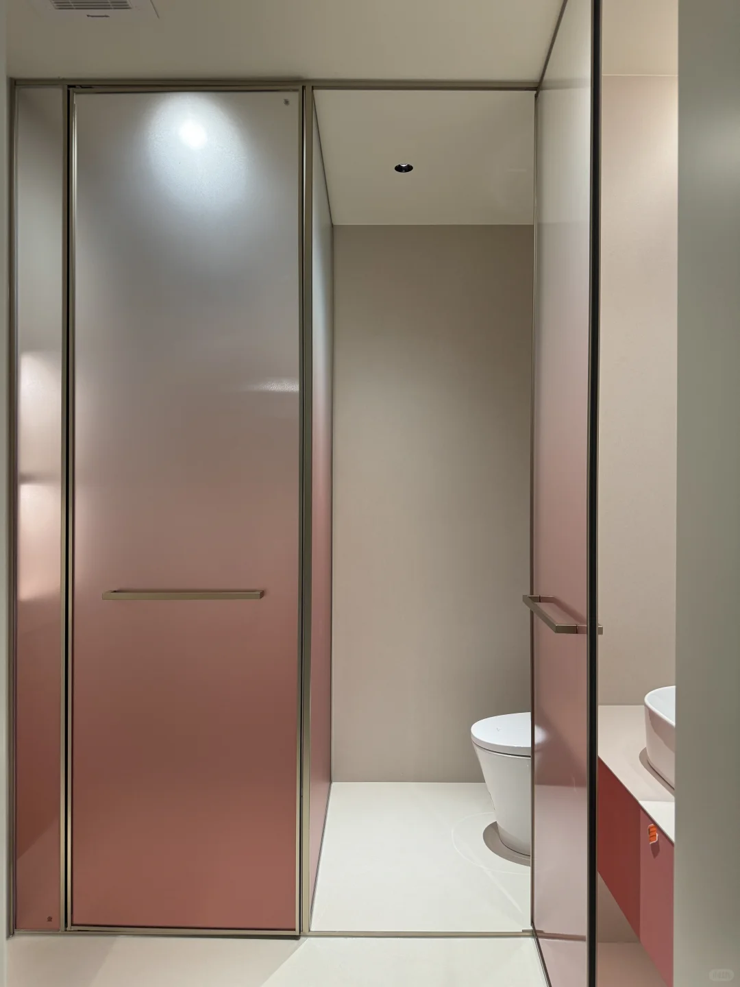 去这样的卫生间，会有一个粉红色的回忆