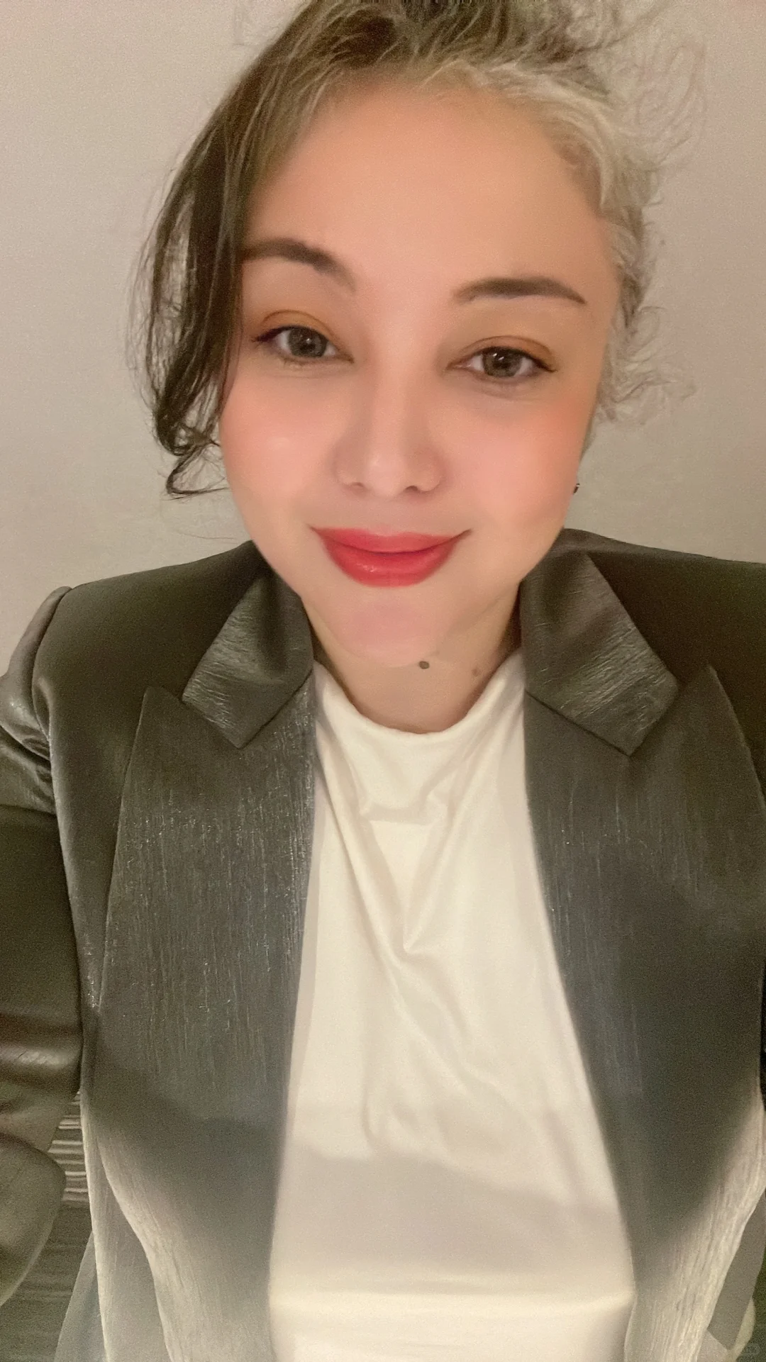 第一次主持了商务翻译 、认识了善良的姐妹?