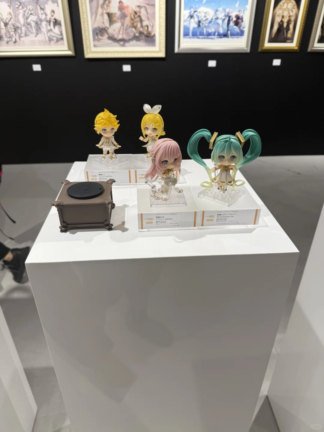 日本大阪Rella个人展 初音未来历年手办