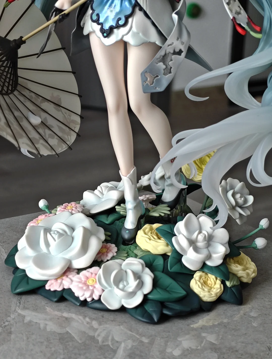 天青色等烟雨，而我在等你....