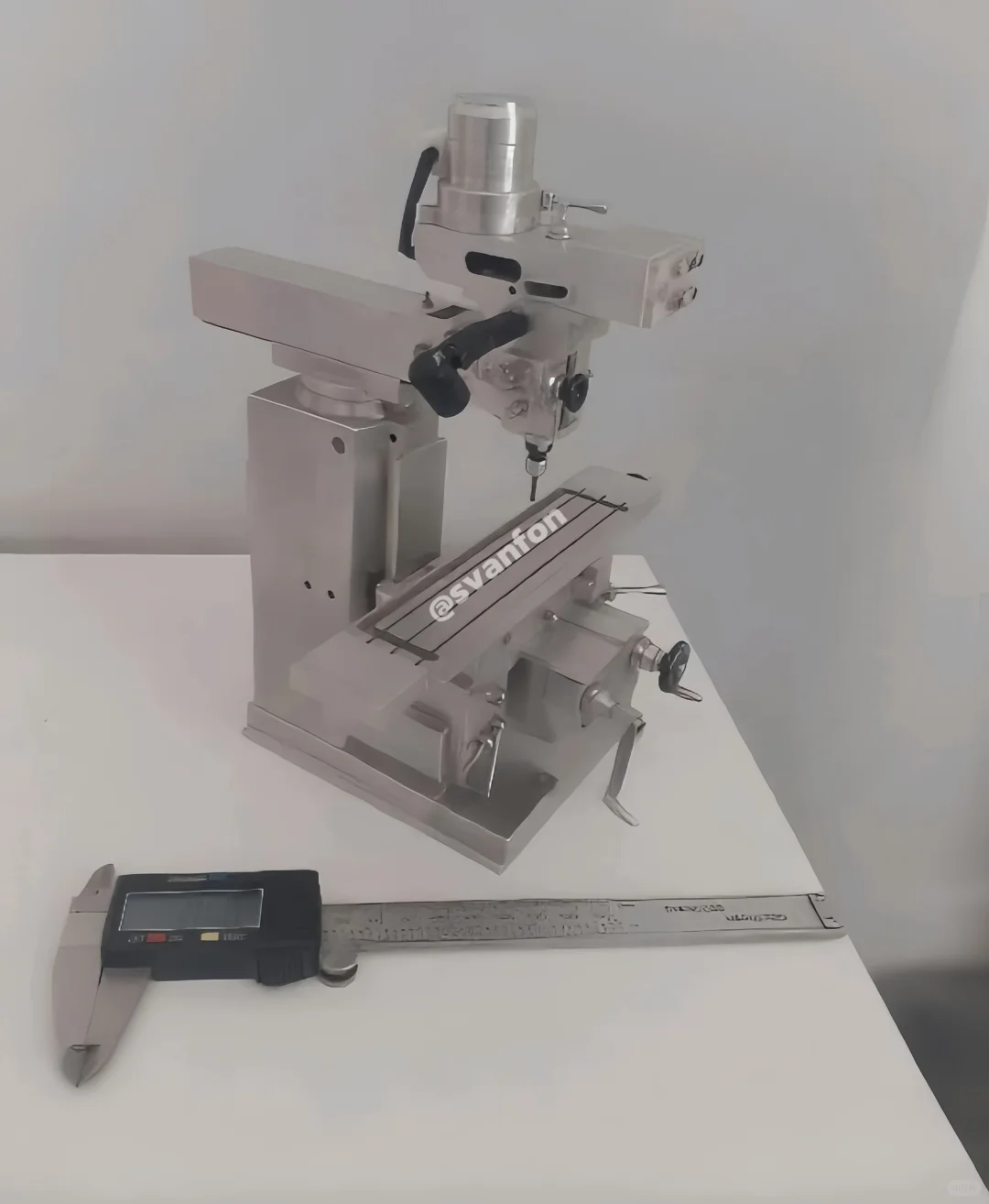 迷你铣床模型 微缩铣床 可动机械模型