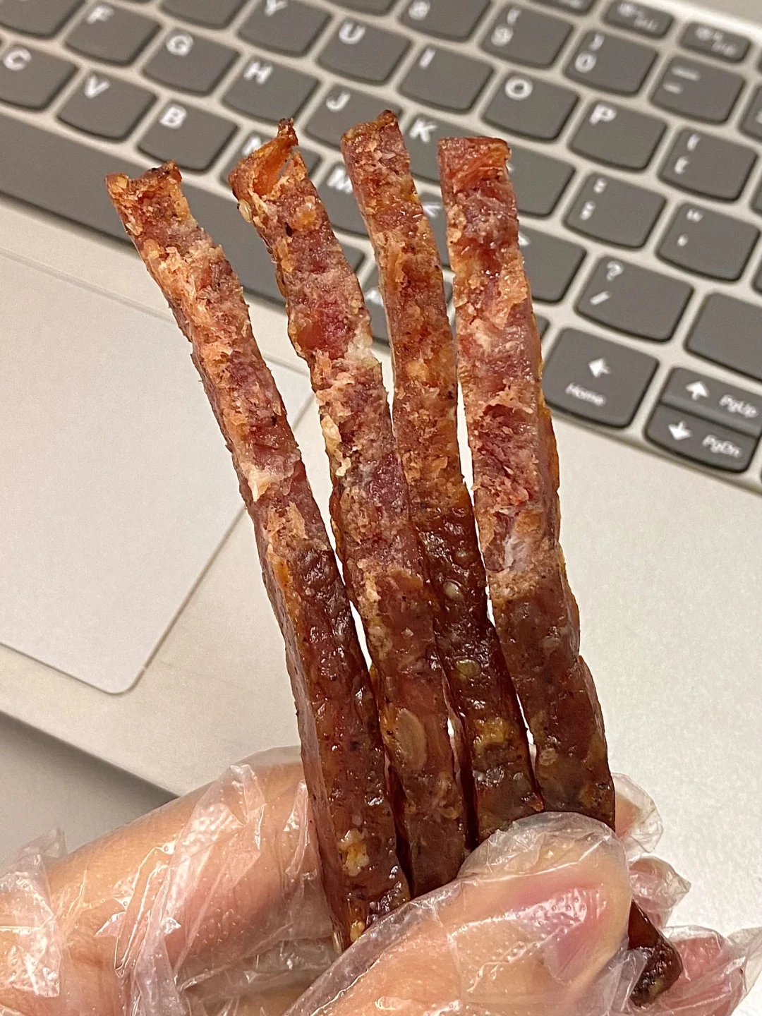 给全宿舍狠狠安利了这个猪肉条！！！