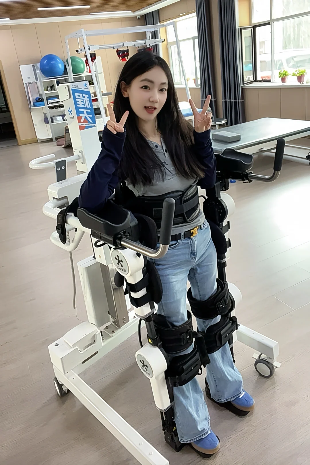 都说看着状态特别好 为什么要坐轮椅？