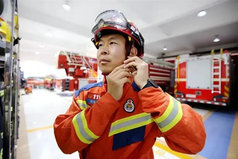 从早到晚!“蓝”朋友的一天