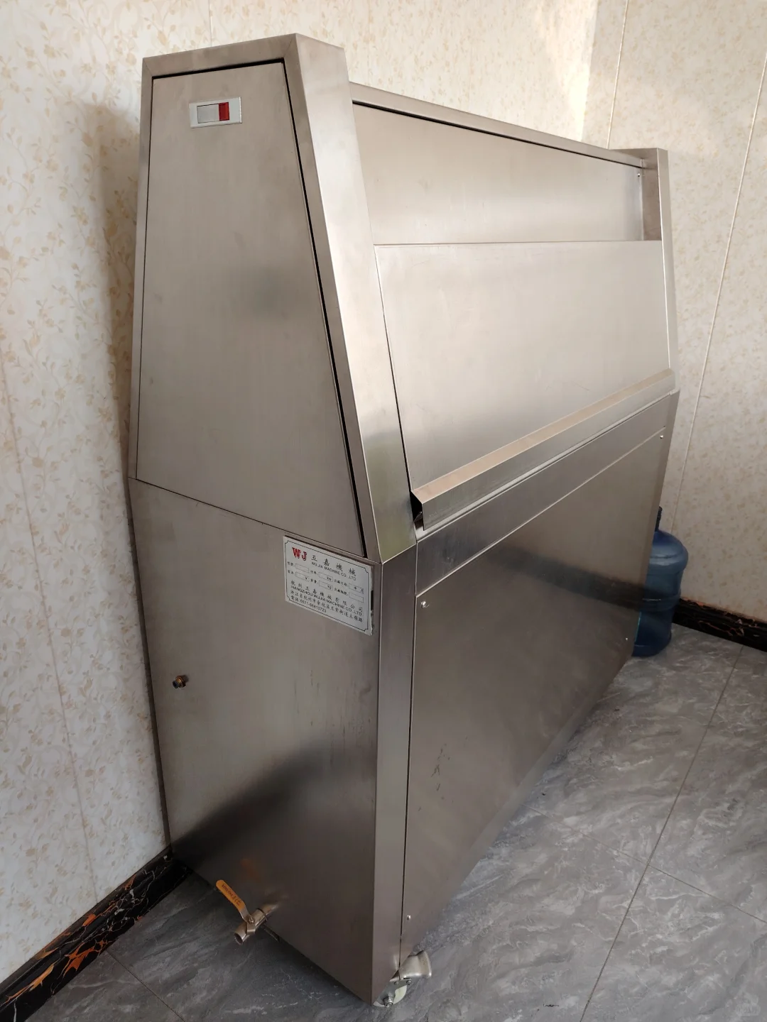 工厂的检测设备