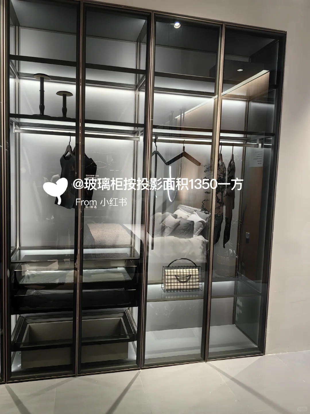 玻璃柜只要1100一平方