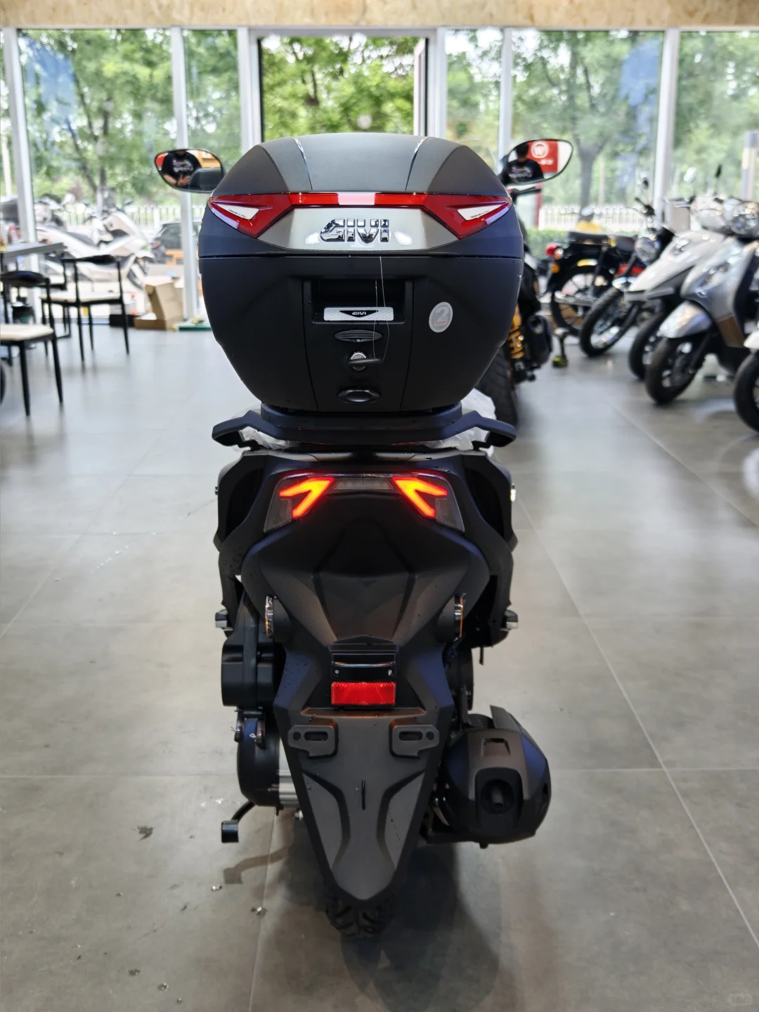 前后碟刹abs+tcs的125属实不多见