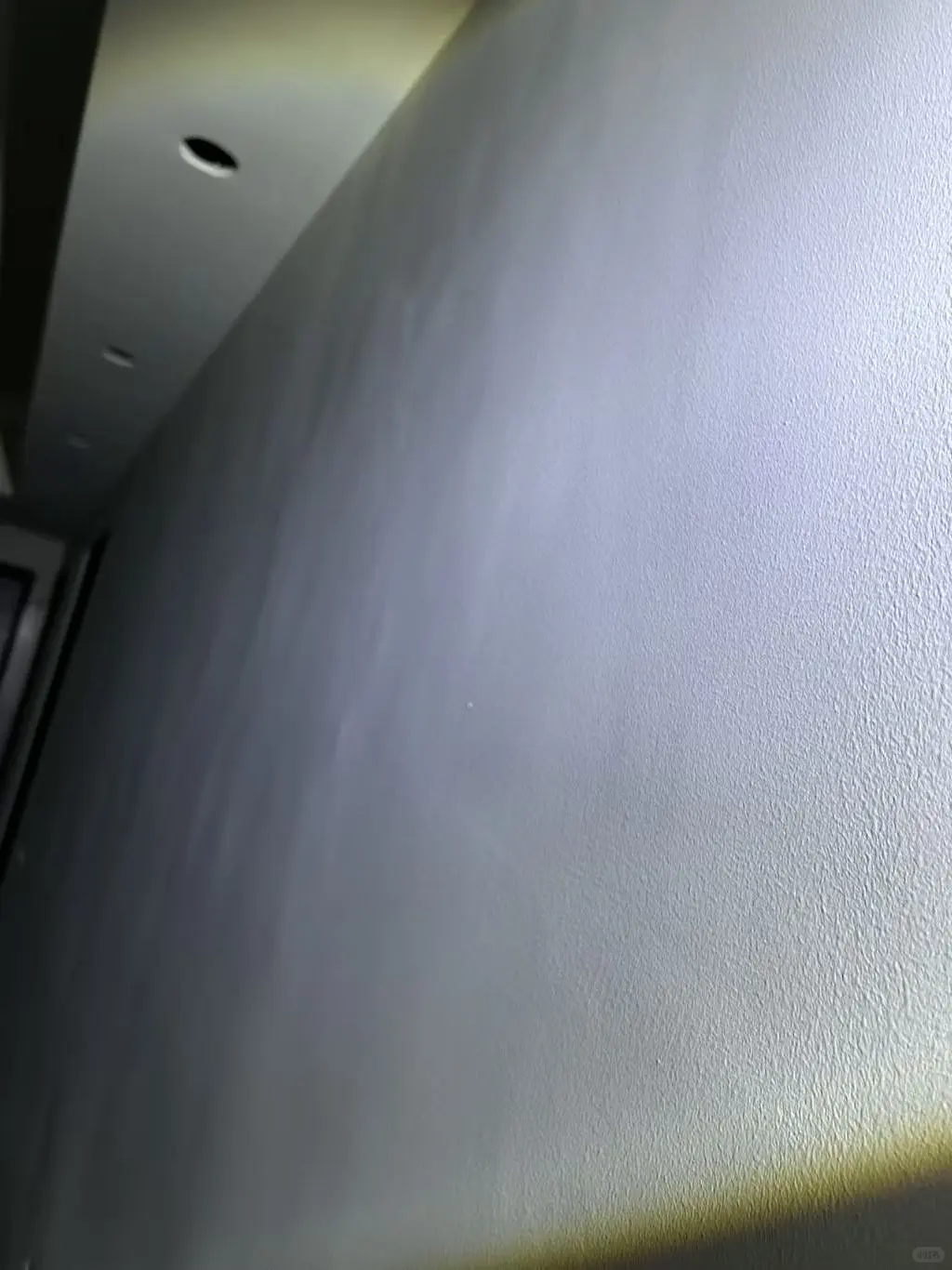 ?标题：听劝！乳胶漆验收一定一定要晚上去！