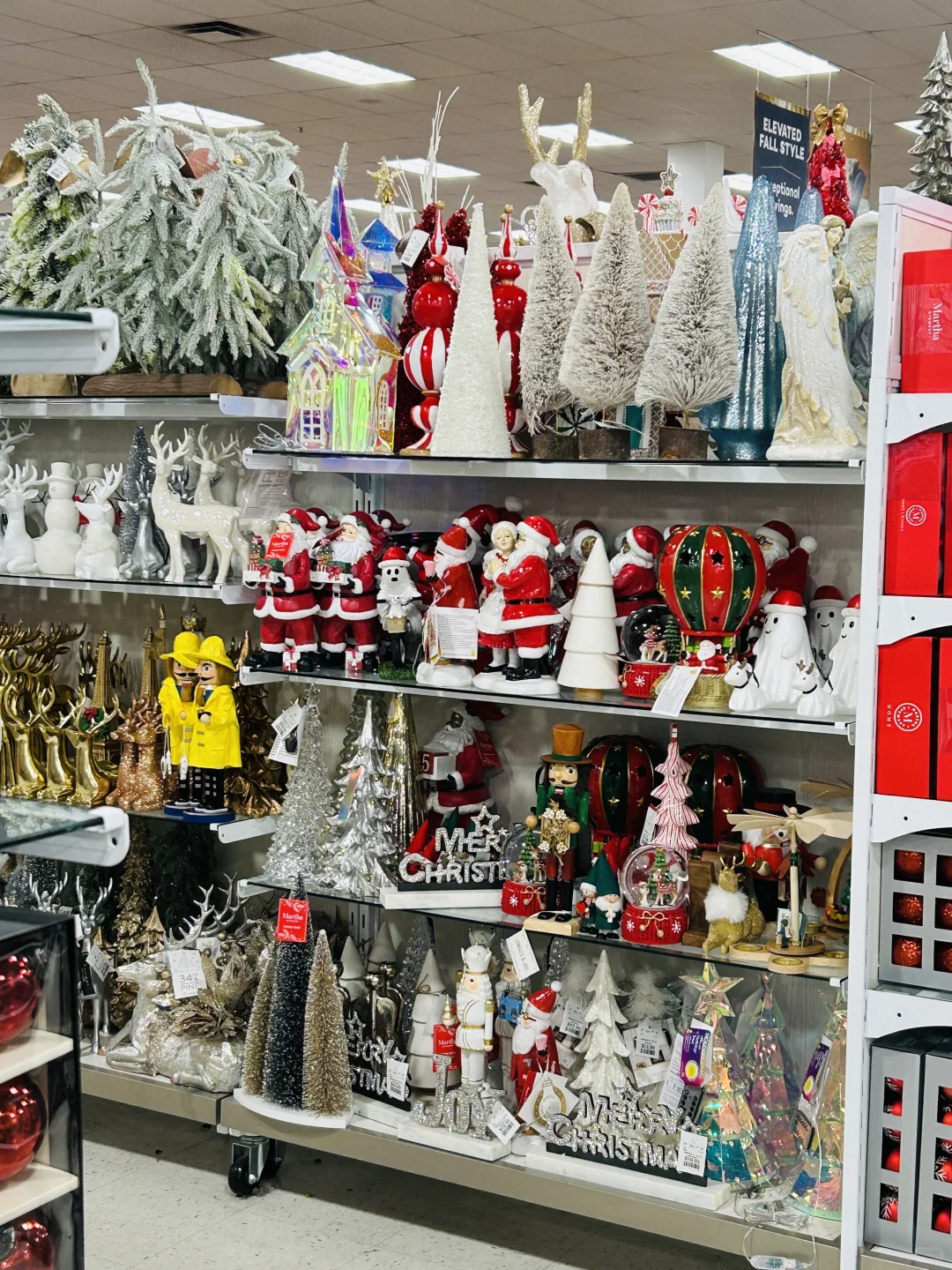 又到去home goods 淘圣诞节装饰品的时候