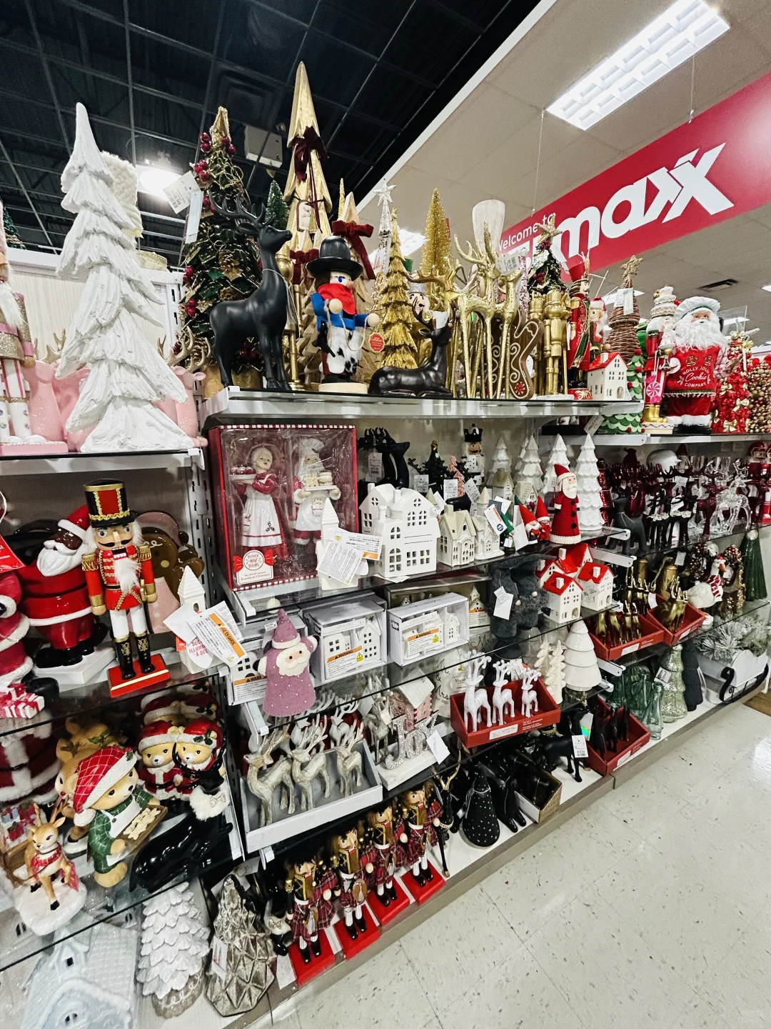 又到去home goods 淘圣诞节装饰品的时候