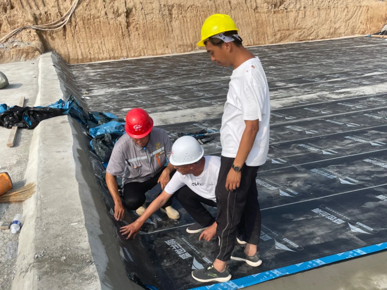 自粘聚合物有胎基和无胎基的区别