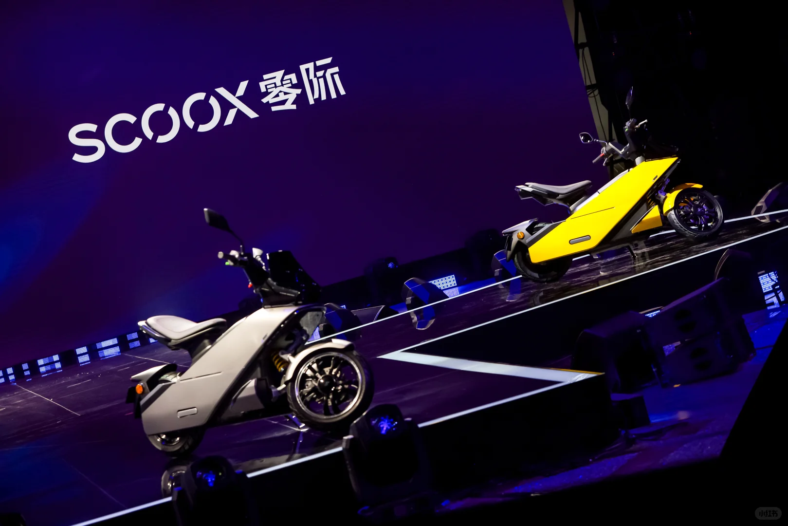 零际携首款产品“陆地飞艇”X7全球首秀