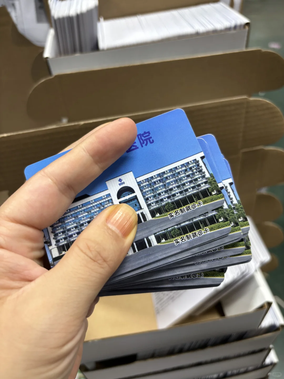 第一视角带大家体验我在车间验卡的一天