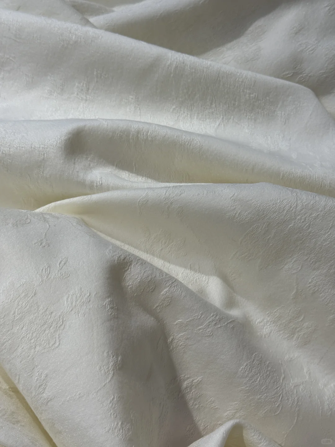 羊毛暗肌理提花,上身就懂什么叫质感天花板