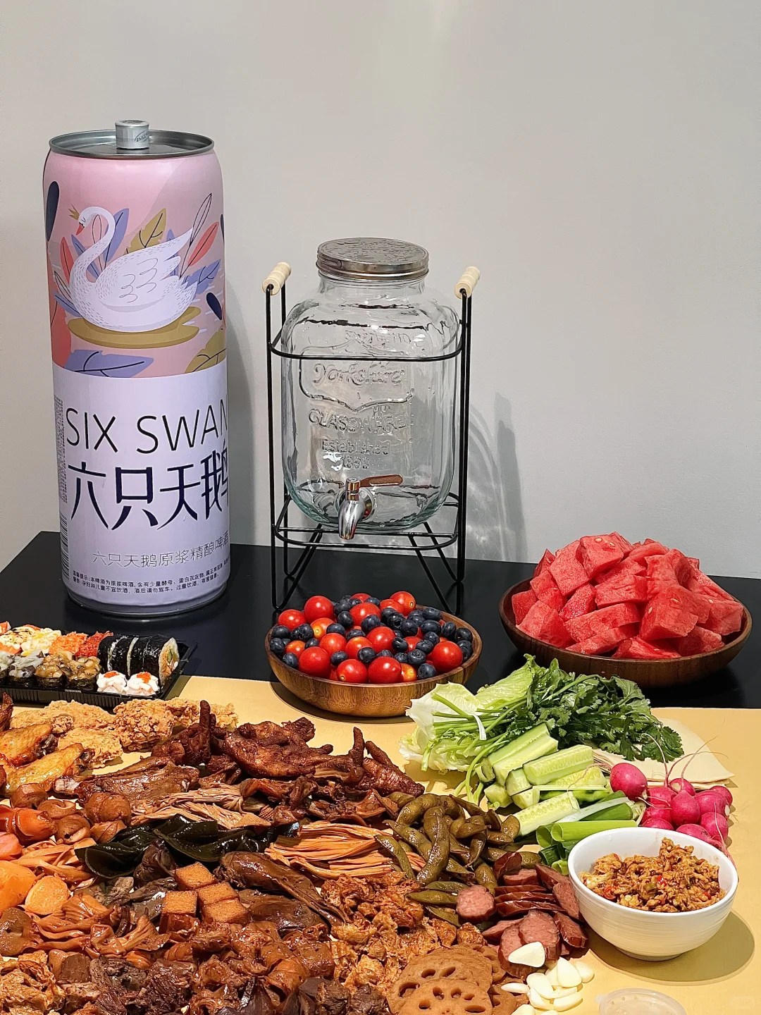 手抓下酒菜?年轻人的新型家宴聚餐 ！