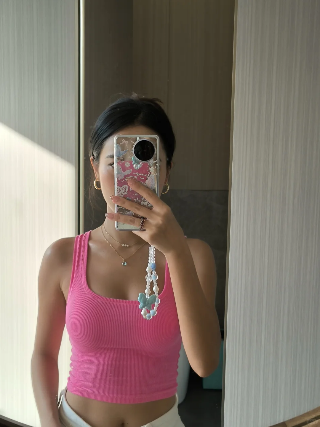 右划→看我一年穿过的skims