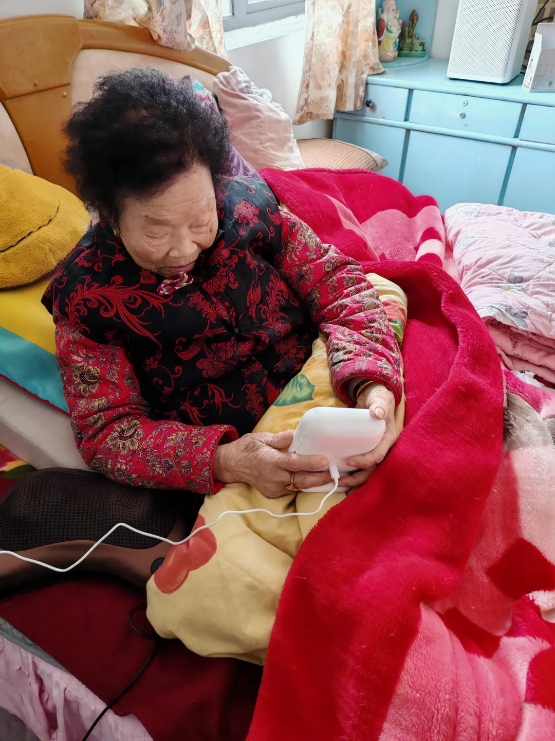 能跟奶奶打视频电话了