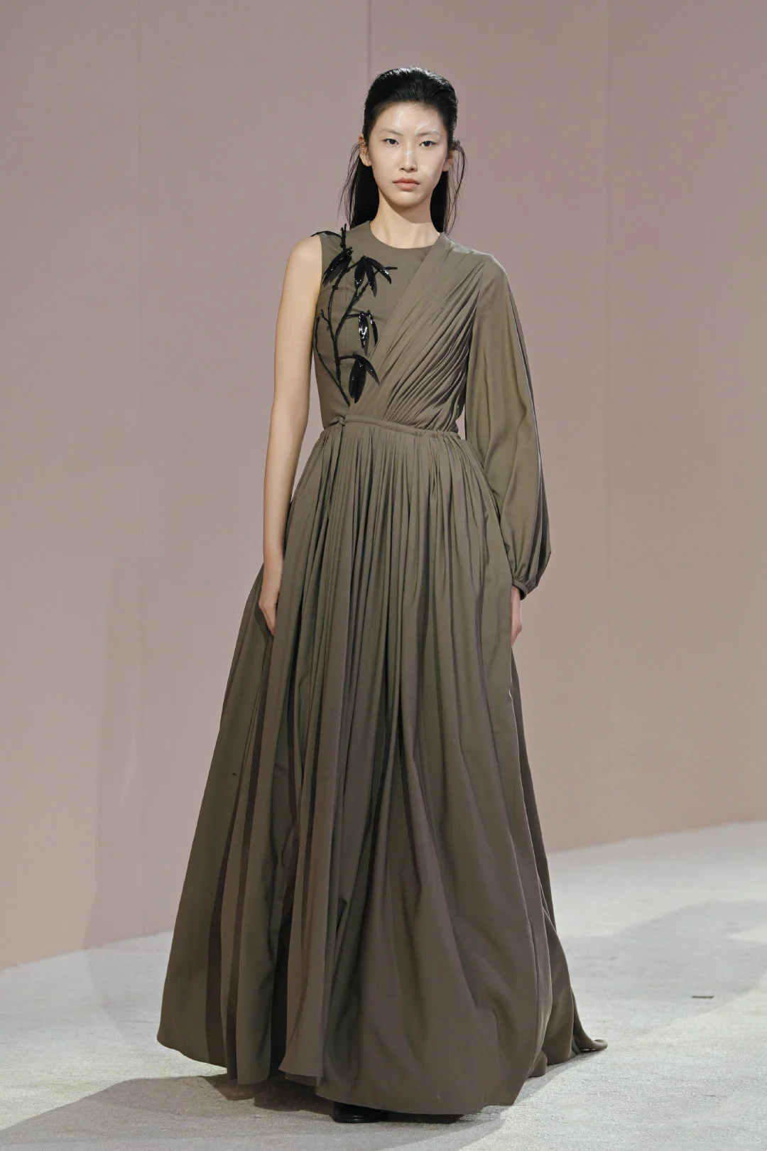 ?快进来一起看秀学穿搭！！