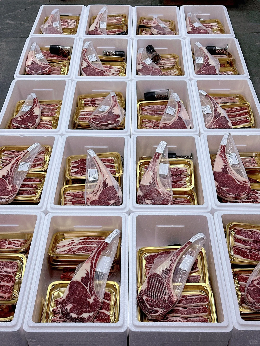 在沈阳、90后肉铺店主的日常～礼盒…