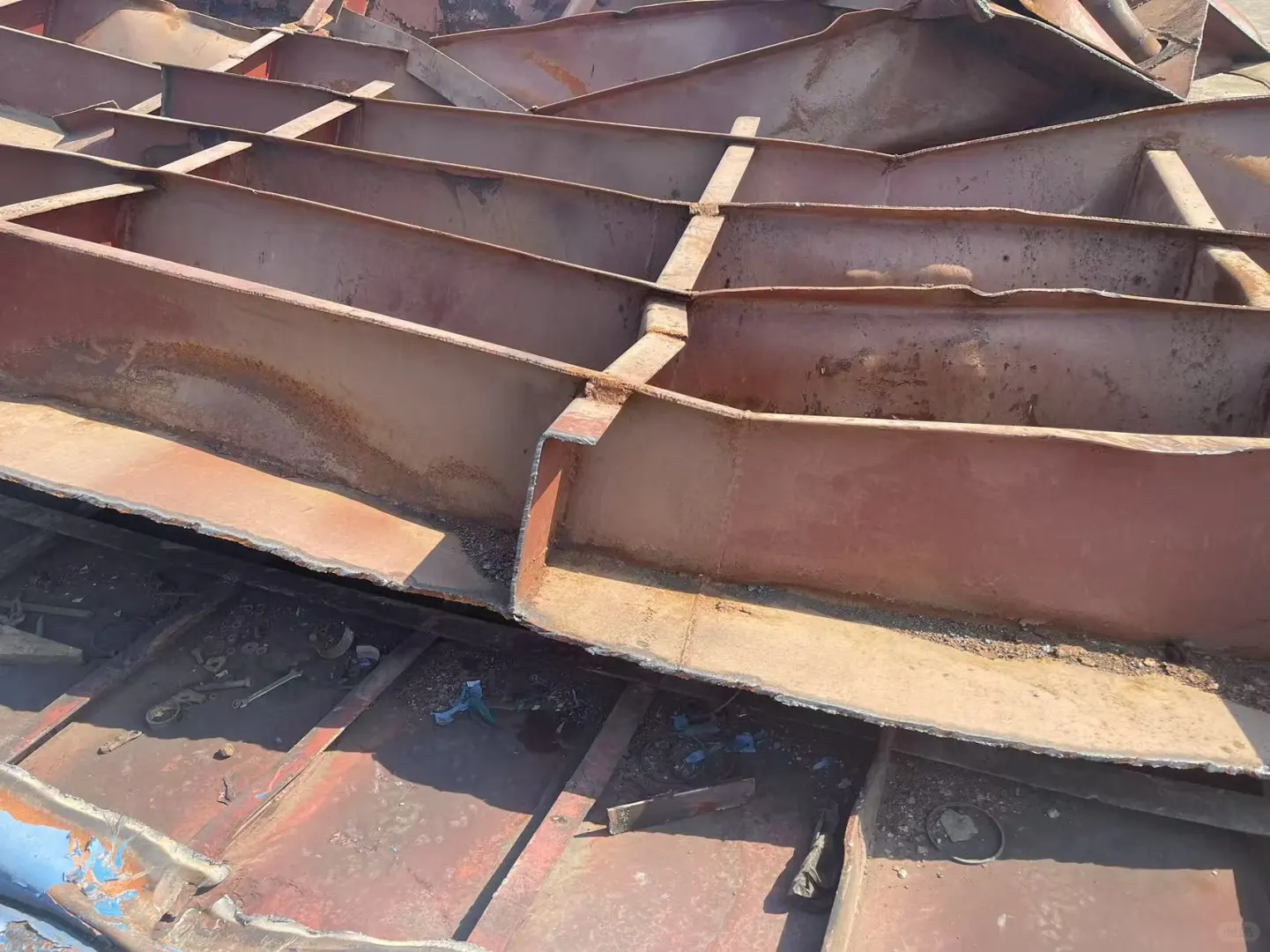 每天有废钢1000吨，有收购者欢迎洽谈