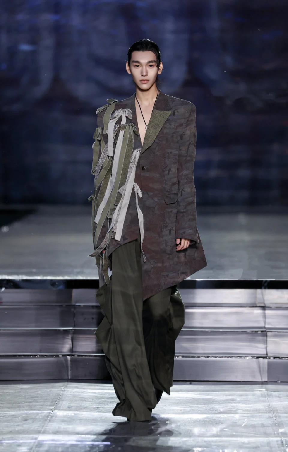 ZIFEI WANG《游牧启示录》云冈时装节精彩上演