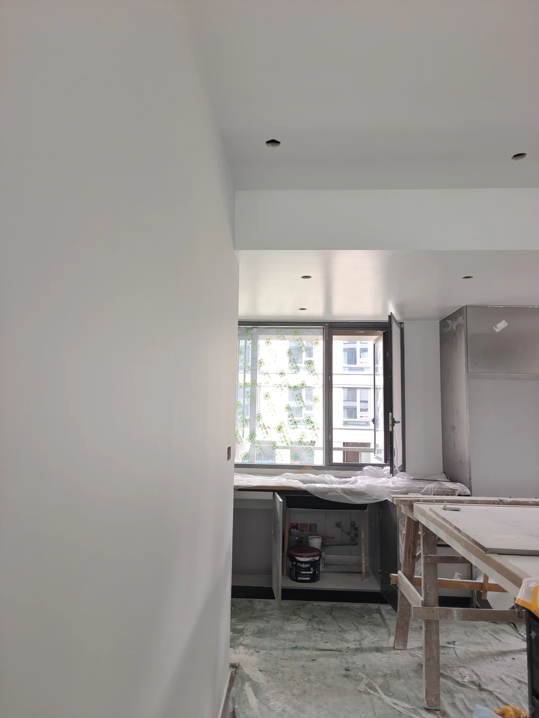 福乐阁丨厨卫顶面漆刷它，F霉耐擦洗一步到位