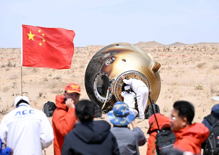 神舟十九号航天员 欢迎回家!