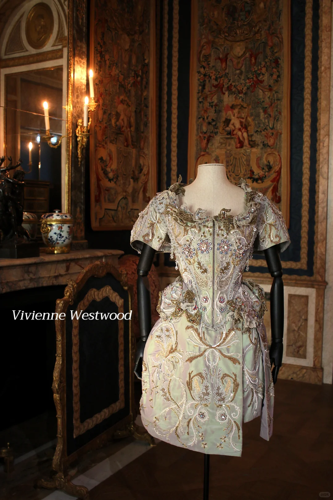 卢浮宫高定展:翻开一部立体的时尚史