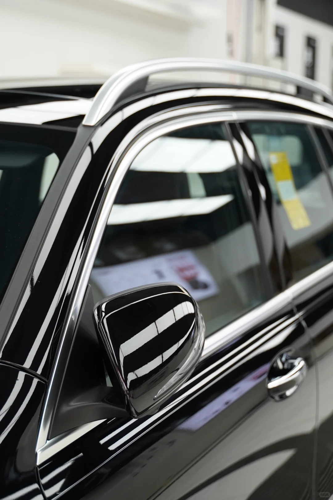 刚贴完玻璃膜 人已疯