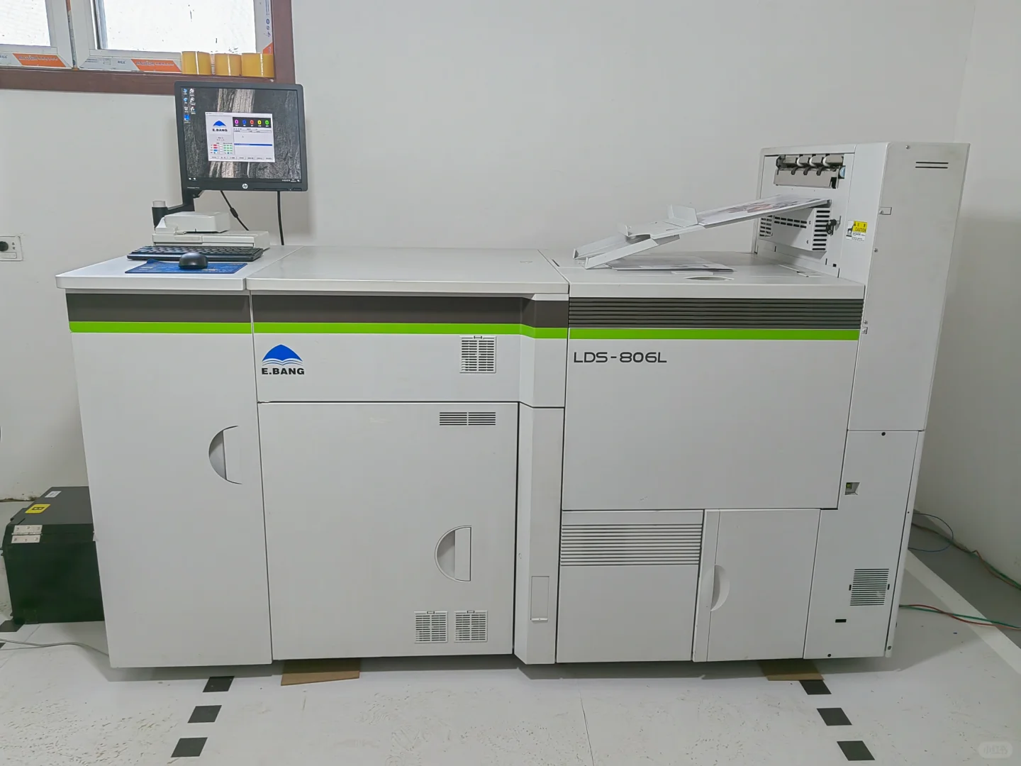 激光双面彩扩机—重塑影像行业的效率革命