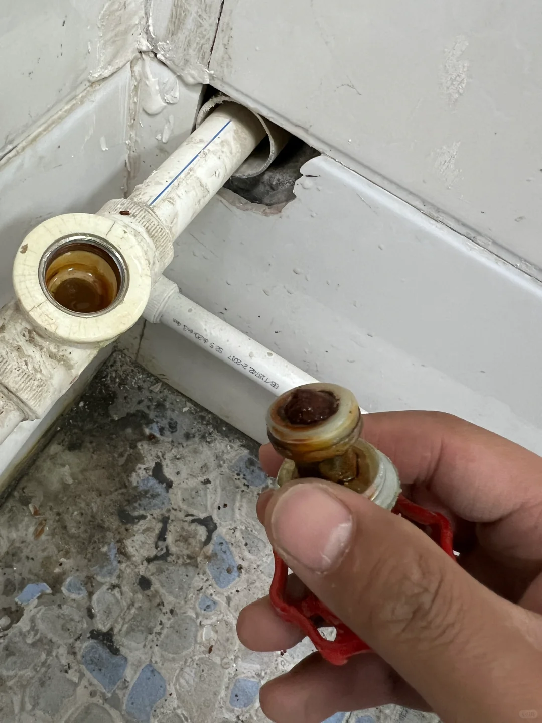 两步解决截止阀漏水