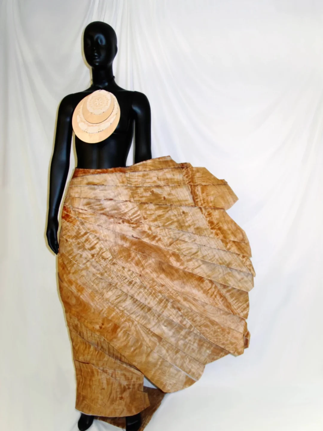 有料|谷爱凌?Faye Fang 木雕工艺刚柔并济