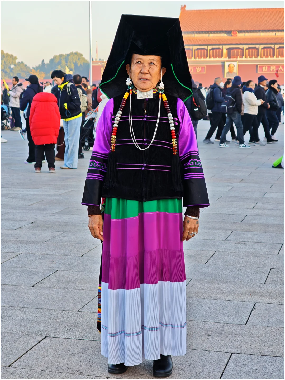 天安门广场56个民族~彝族(四川凉山)