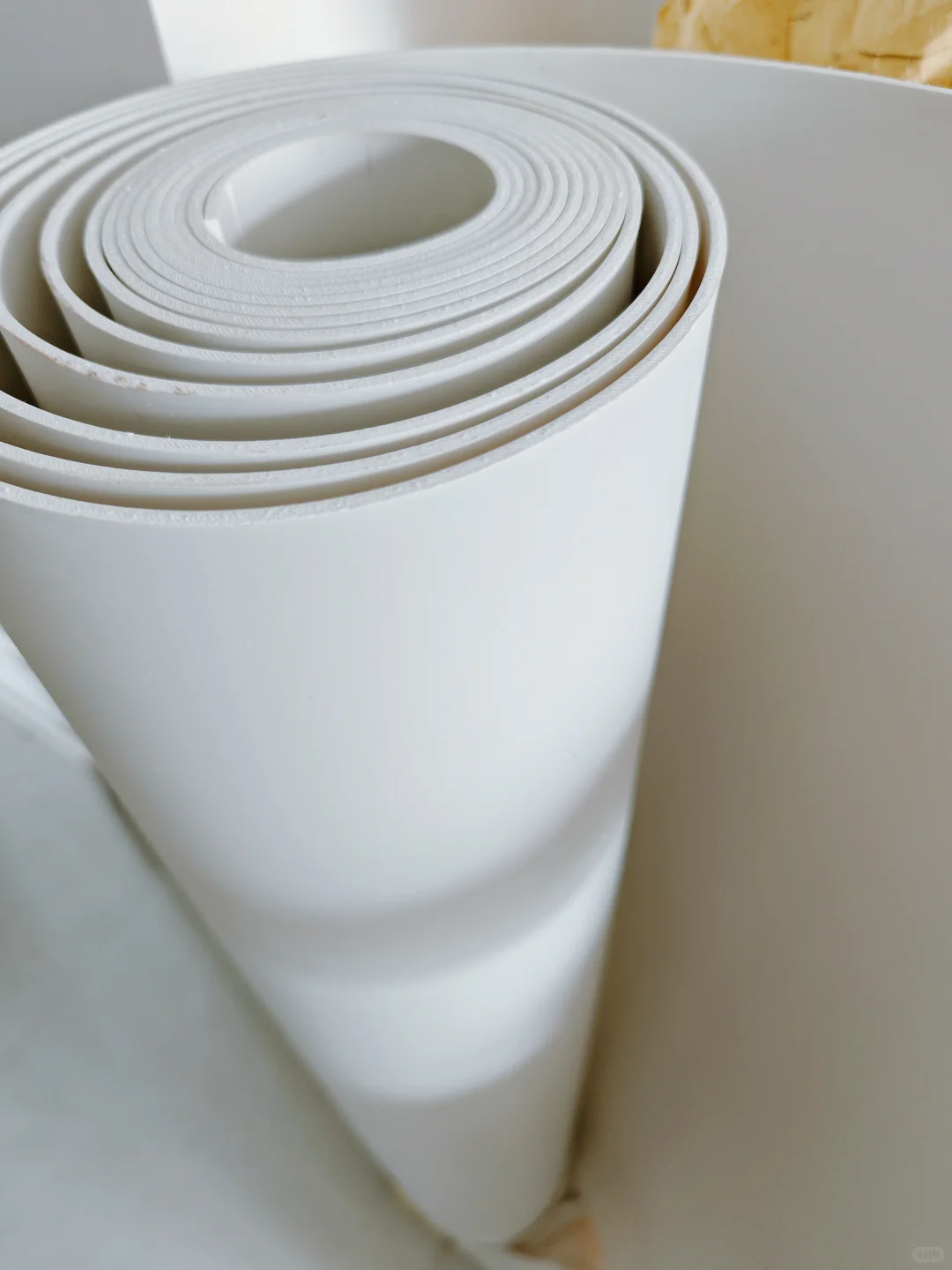 家里铺的隔音毡太臭?你又选错材料啦