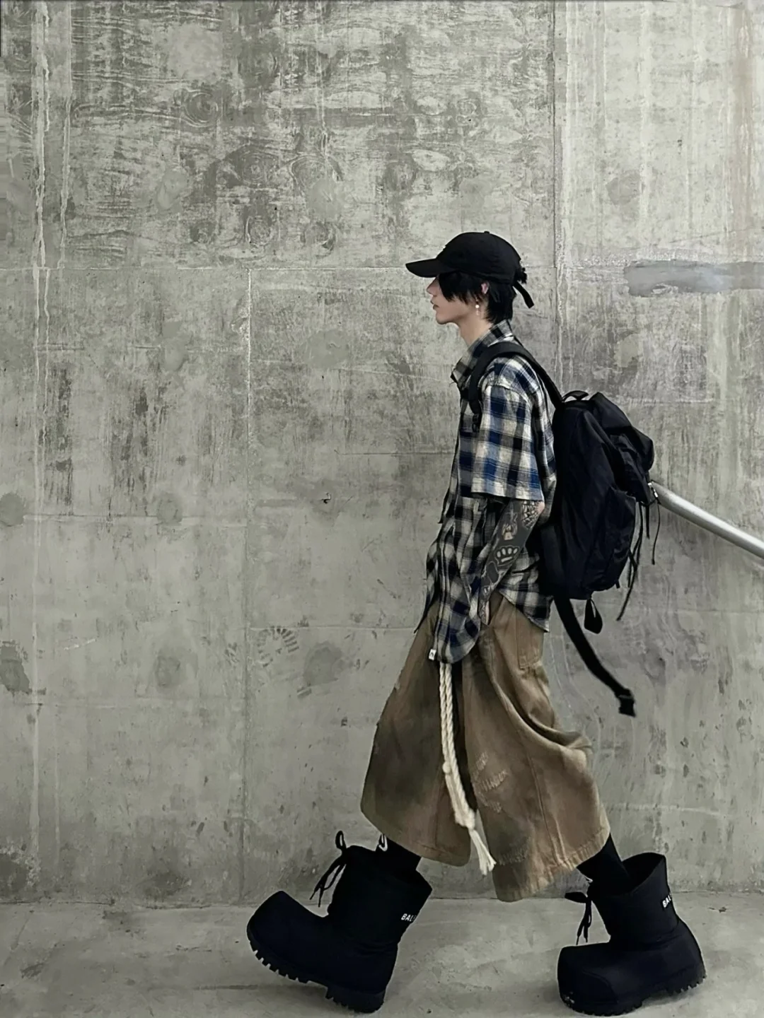 长得不帅?但穿得还行