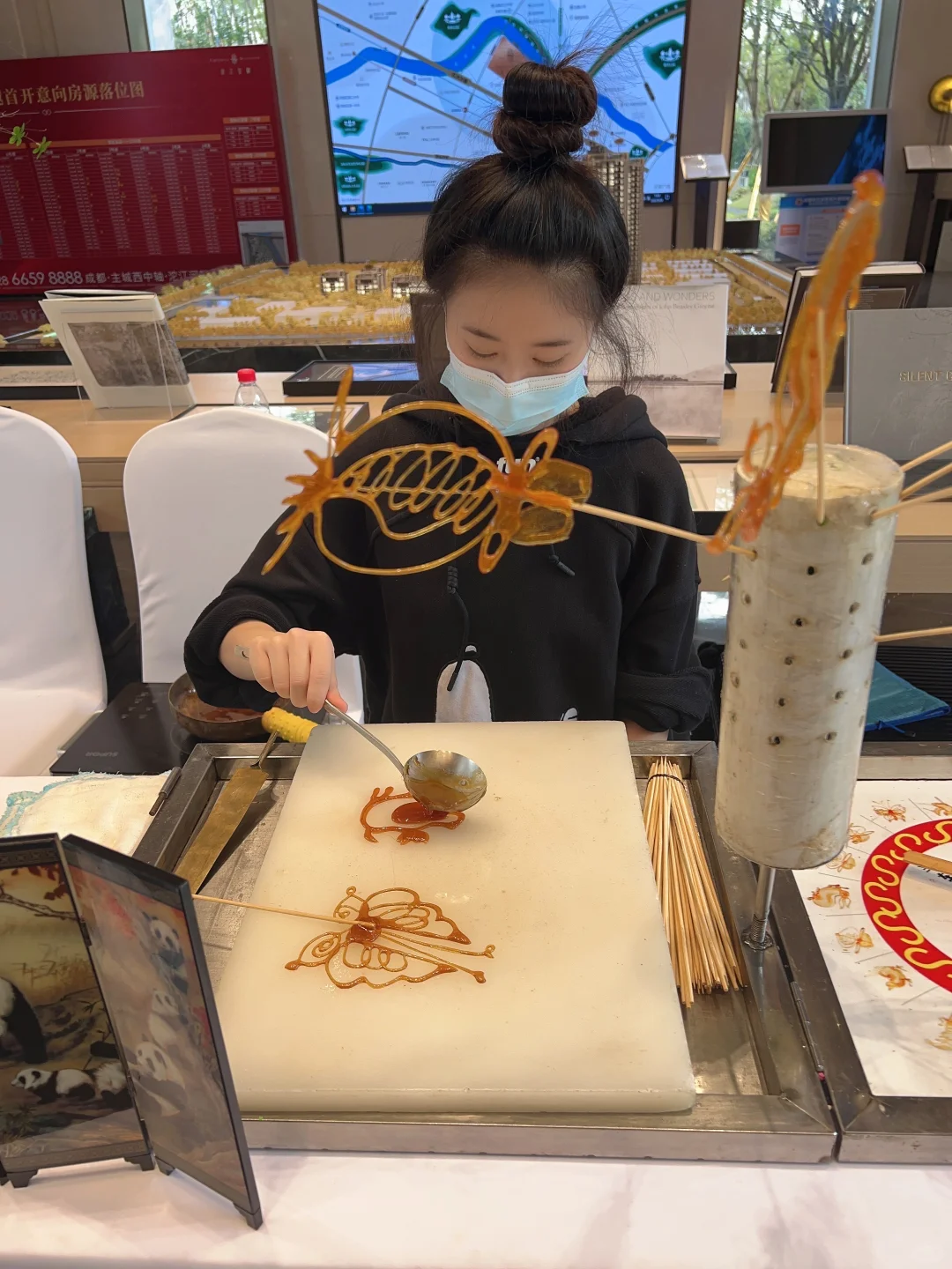 500请的糖画老师现场氛围太好了