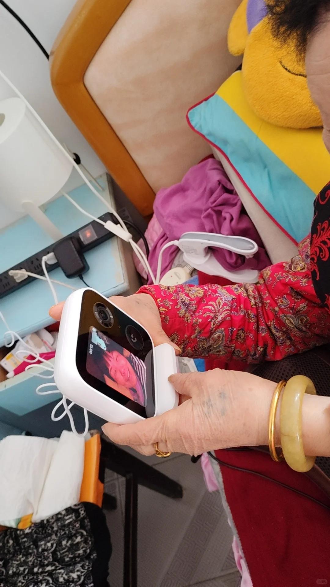 能跟奶奶打视频电话了