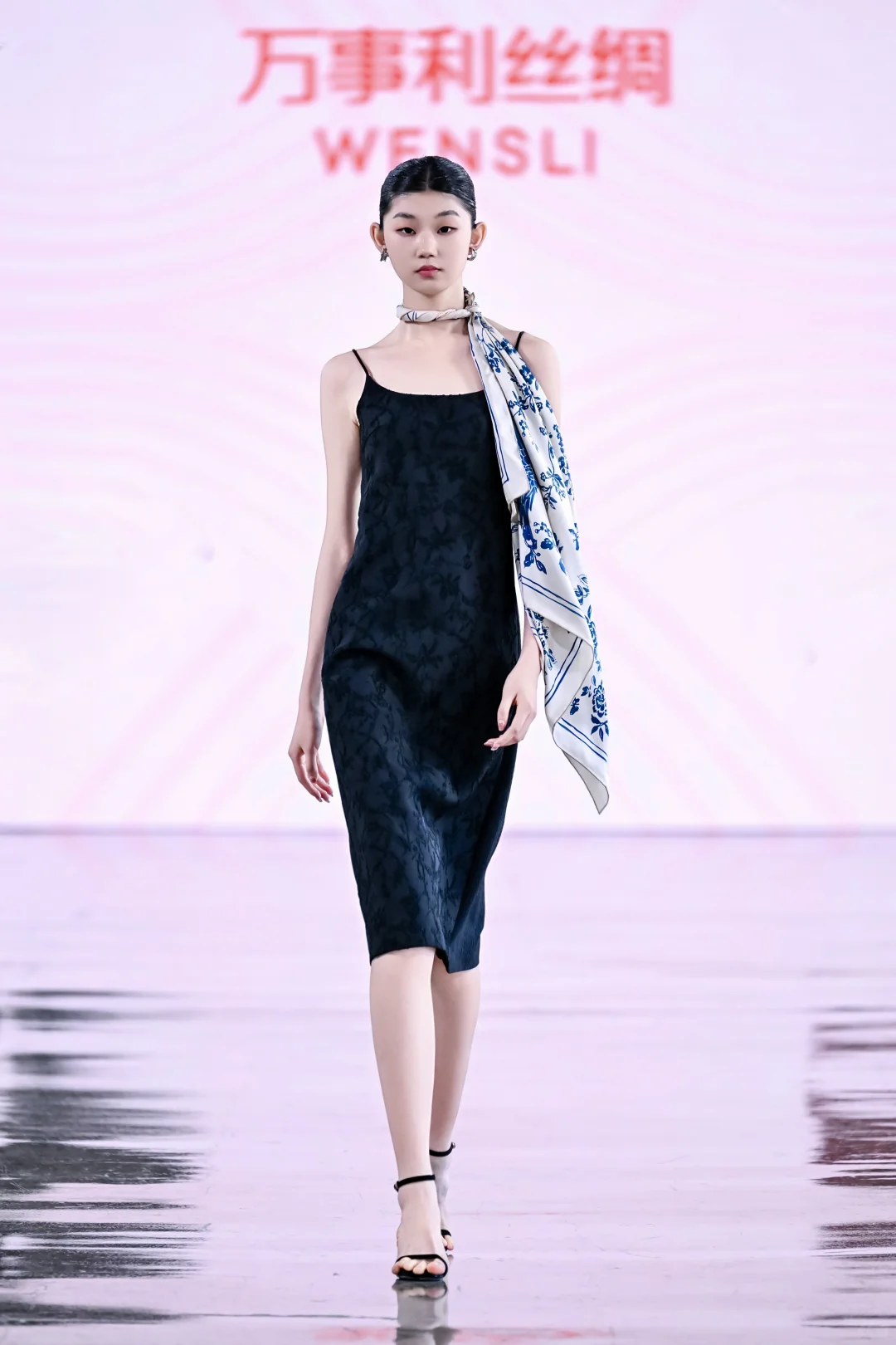 万事利丝绸 | 中国国际时装周秀场