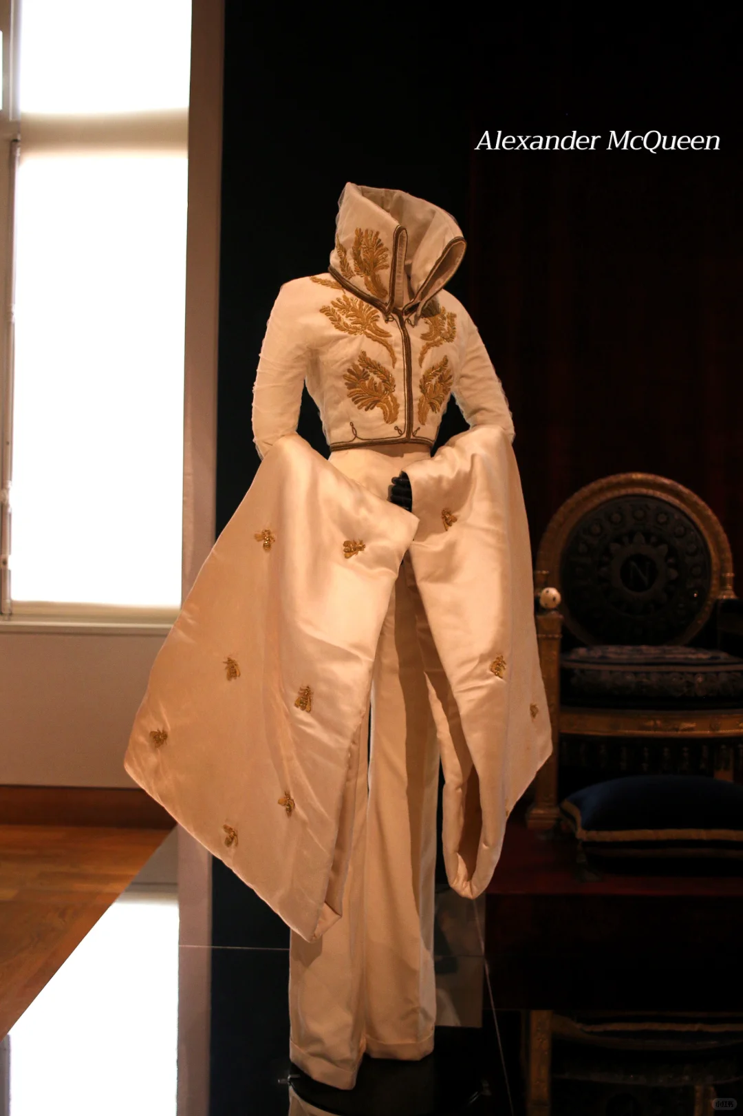 卢浮宫高定展:翻开一部立体的时尚史