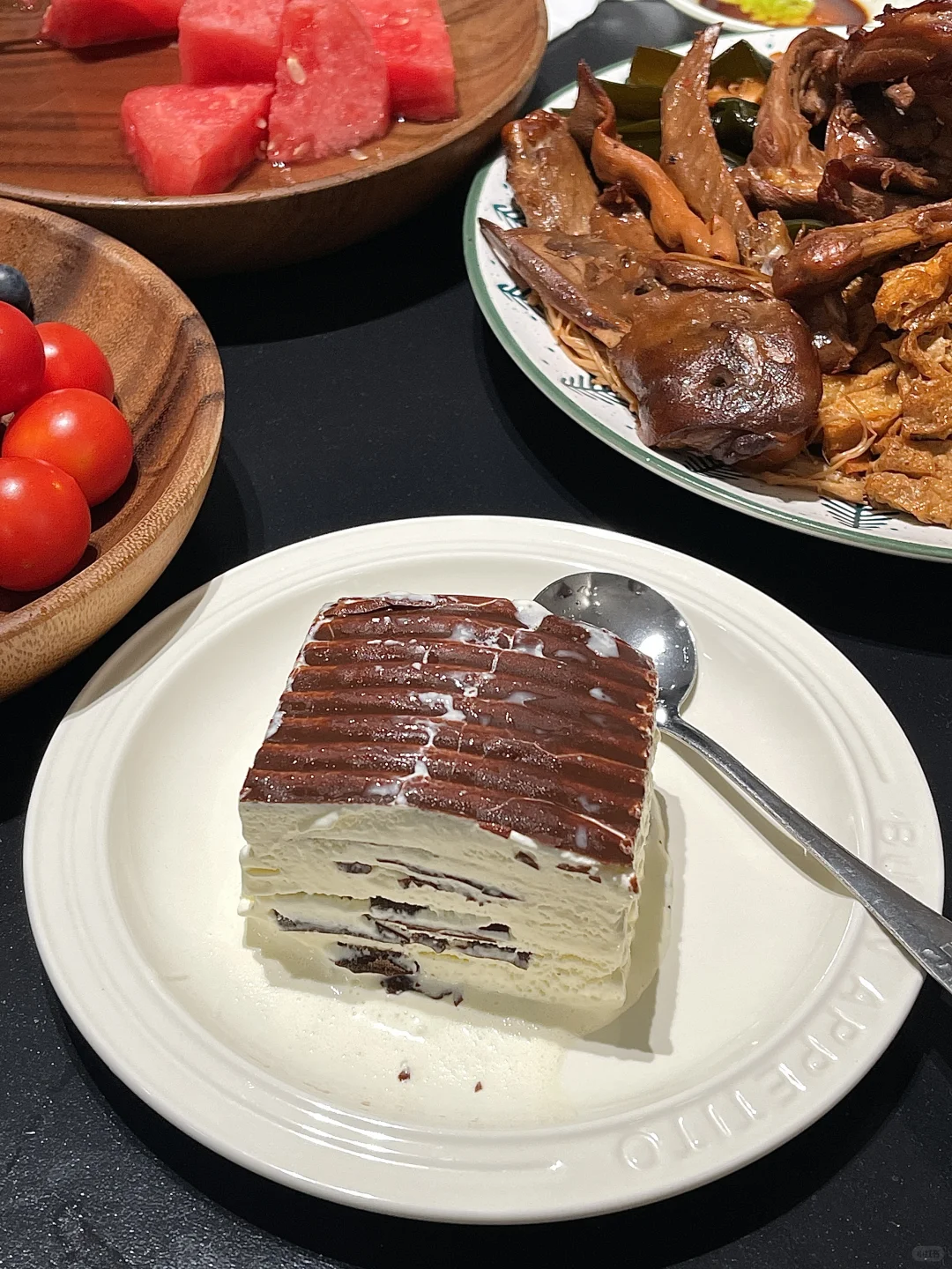 手抓下酒菜?年轻人的新型家宴聚餐 ！