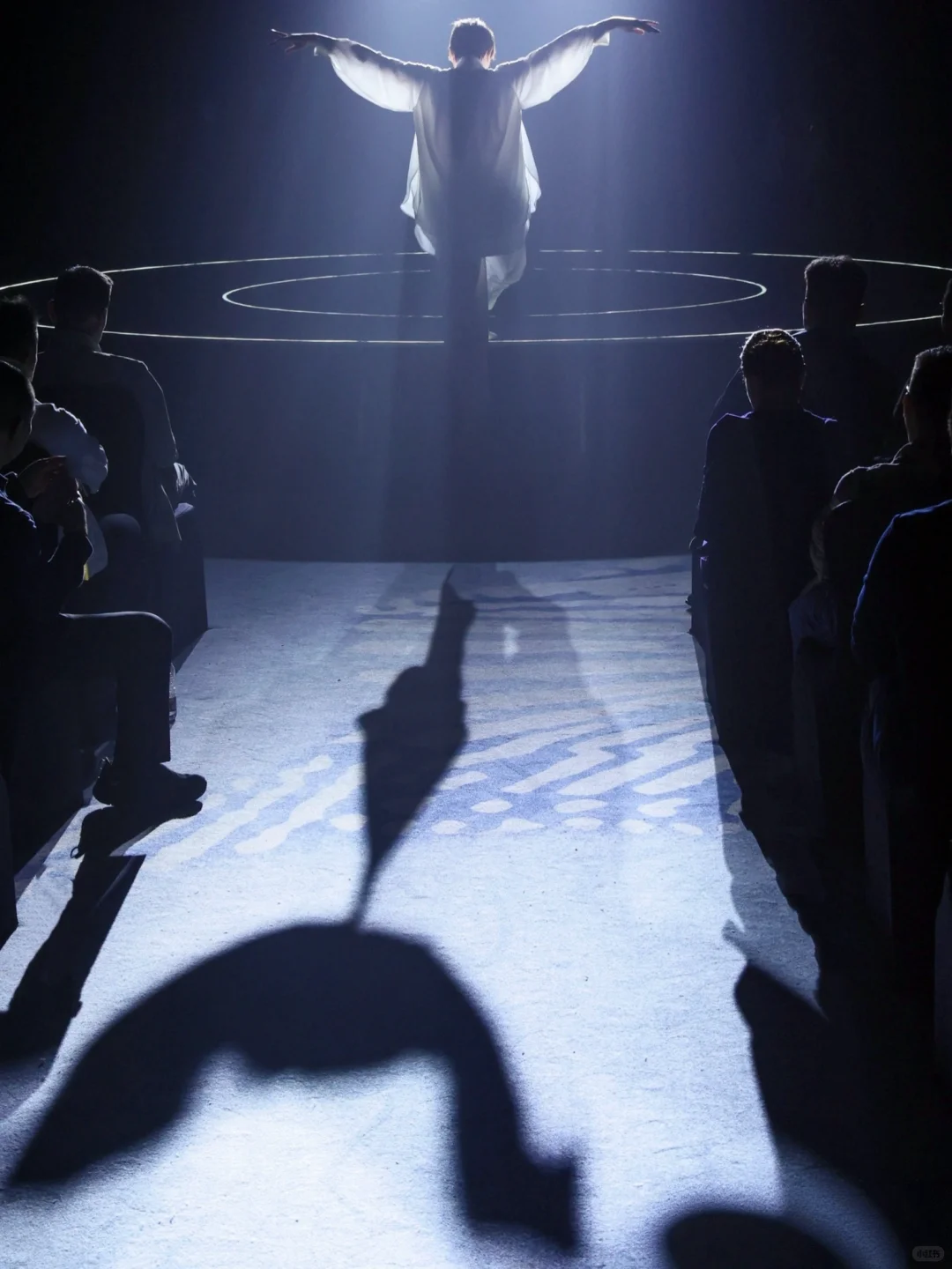 你相信光吗?它可以让你变美