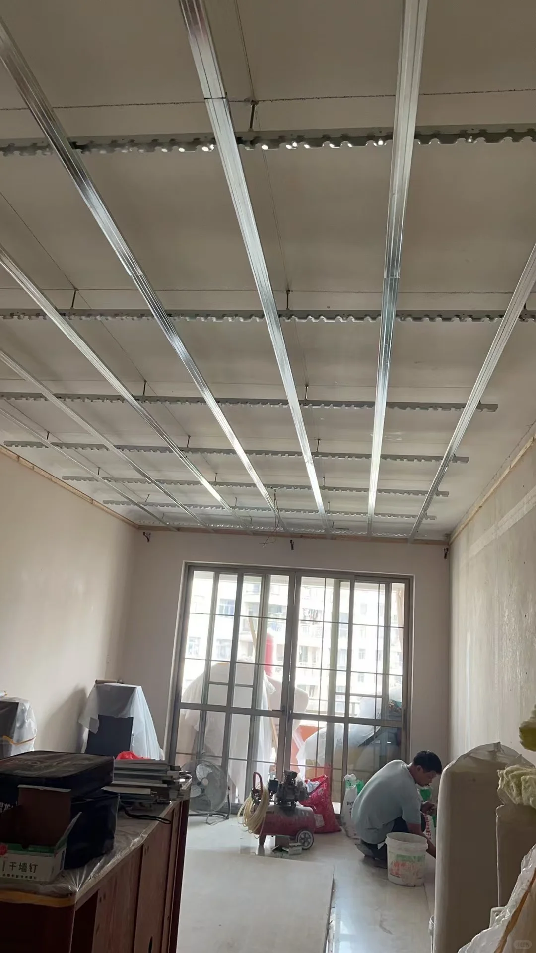 去年家里终于加装了隔音毡。