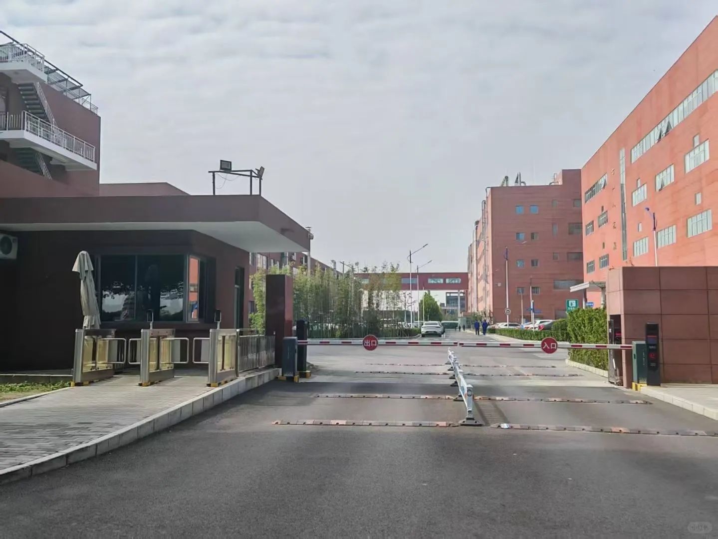 学校门口的安防产品应用场景案例