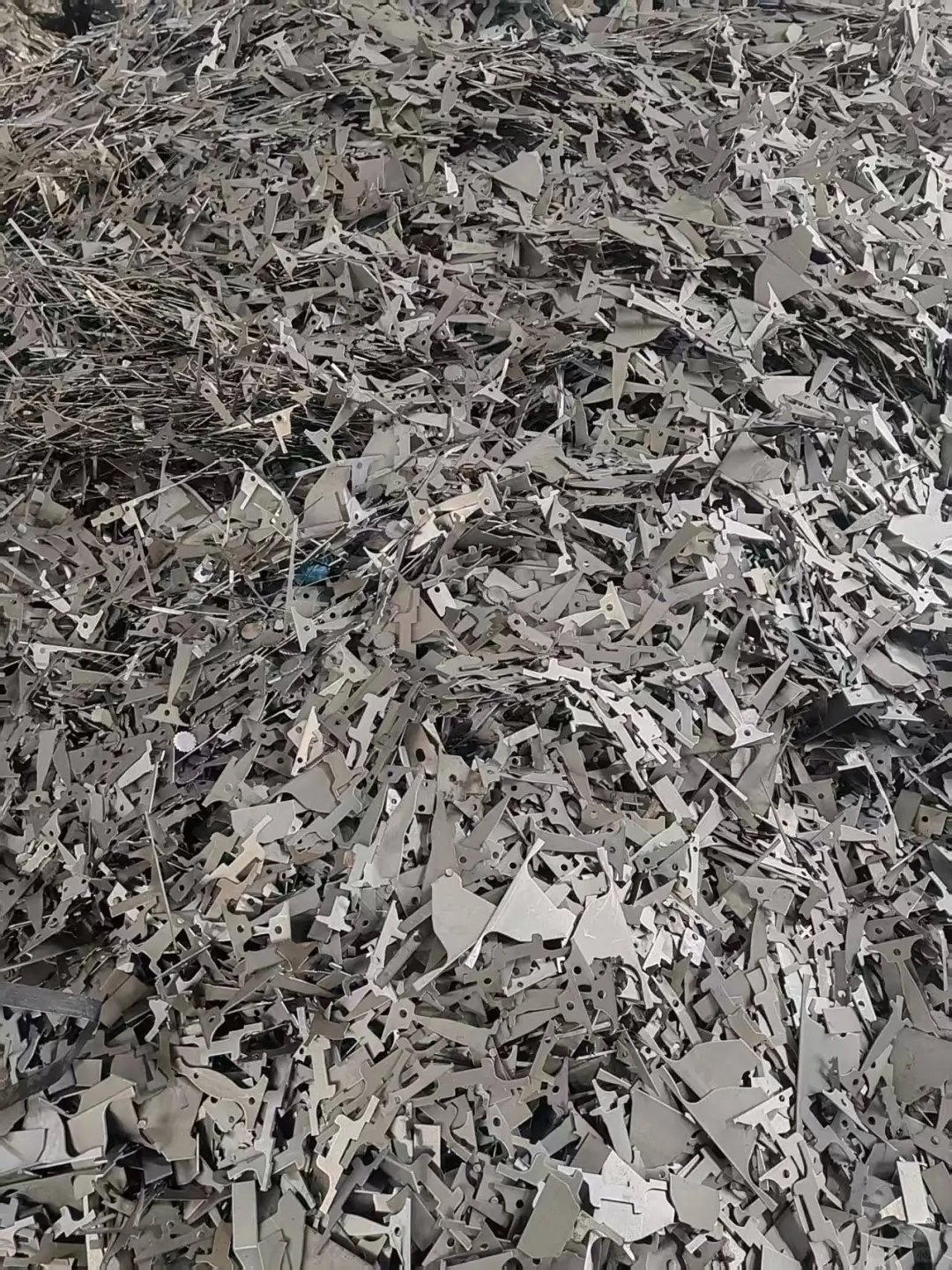 收货不停，常年高价收货，各类工厂边角料