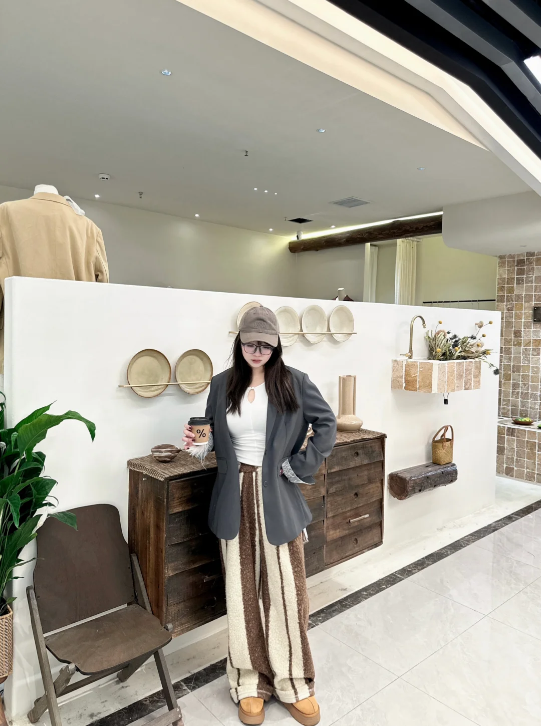 2025HOWLIKE 春夏时装采批节走秀靓爆啦??