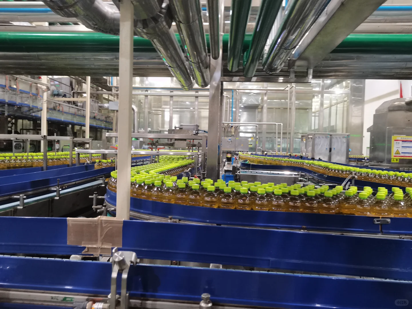 含气碳酸饮料生产设备中二氧化碳发生器作用