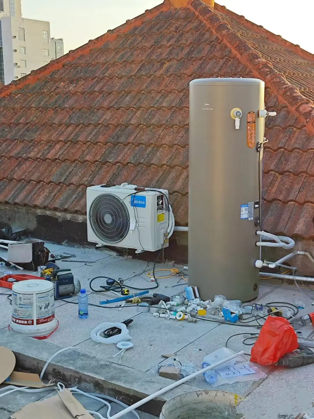 想装一个水地源热泵，真好用?吗？大概多少钱