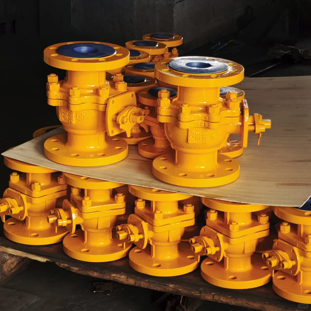 暗调美学｜工业齿轮间的光影诗篇